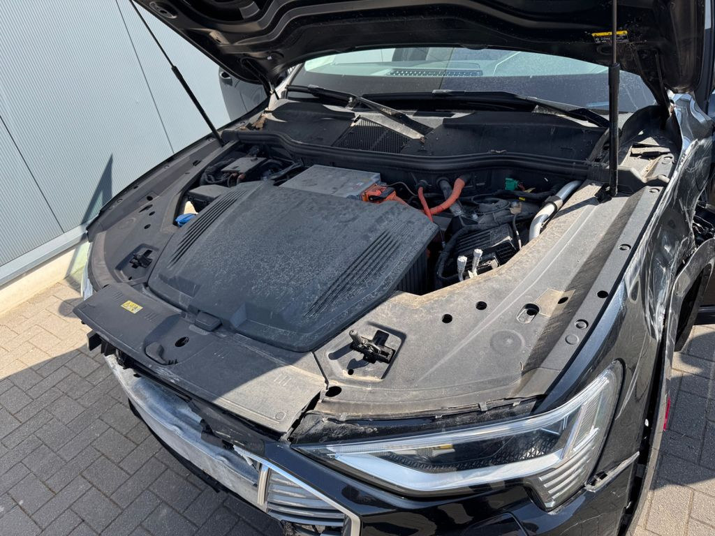 Audi E-tron 55 Quattro Advanced 300KW