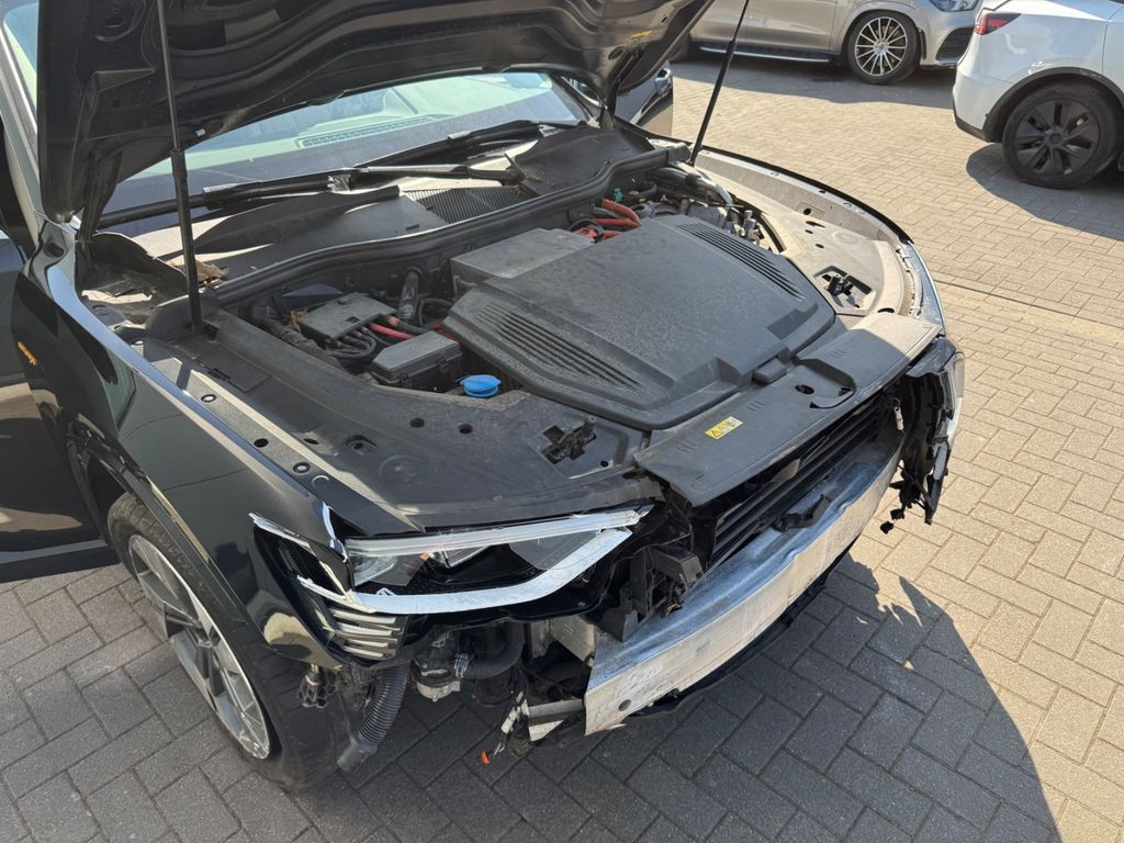 Audi E-tron 55 Quattro Advanced 300KW