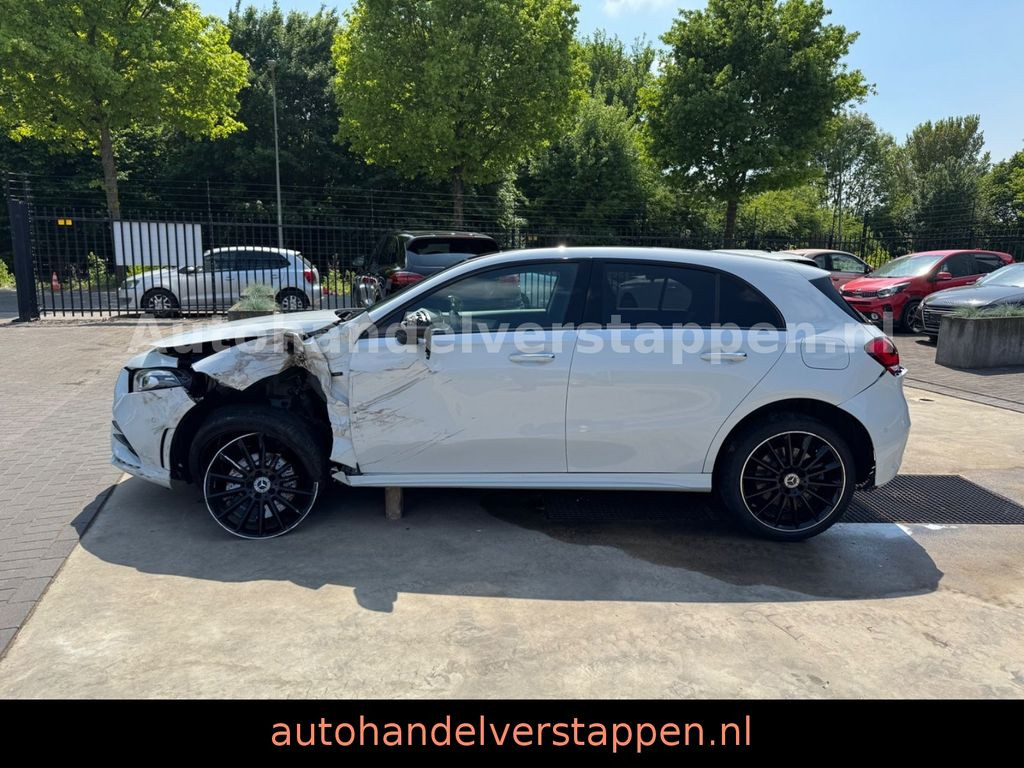 Mercedes-Benz A 250 e Hybrid AMG Sport Pano Burm Memory