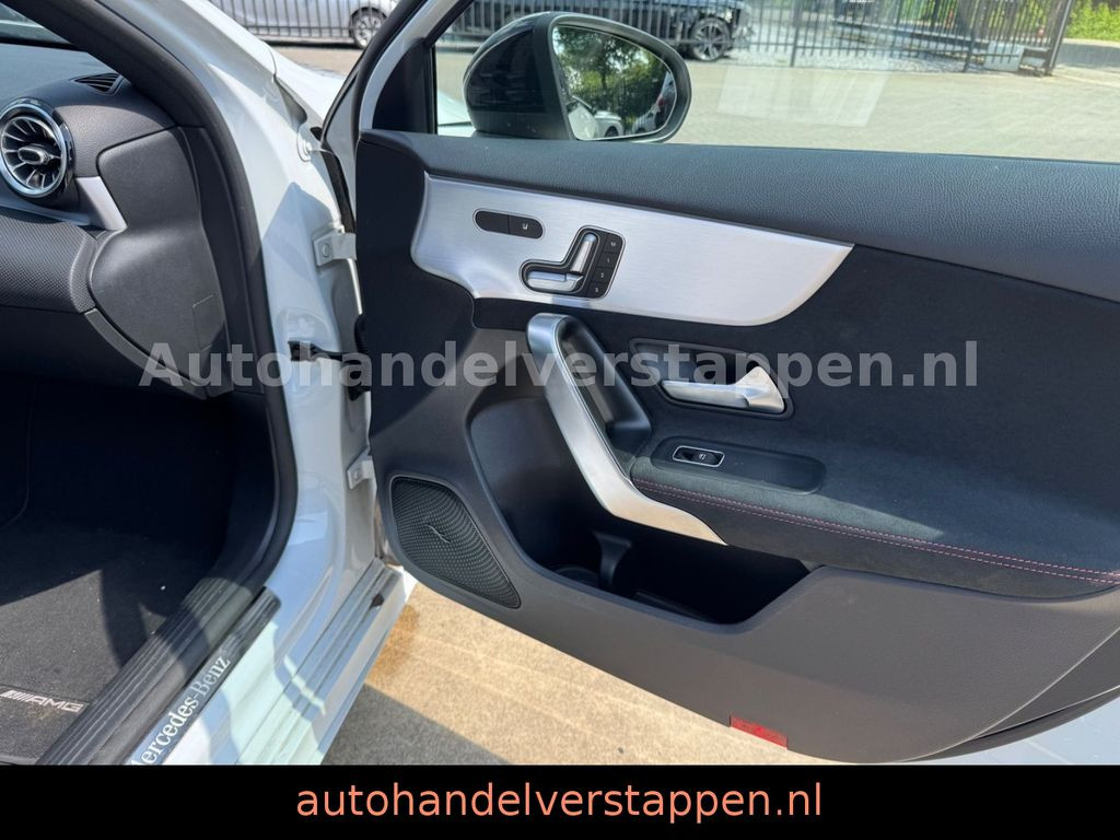 Mercedes-Benz A 250 e Hybrid AMG Sport Pano Burm Memory