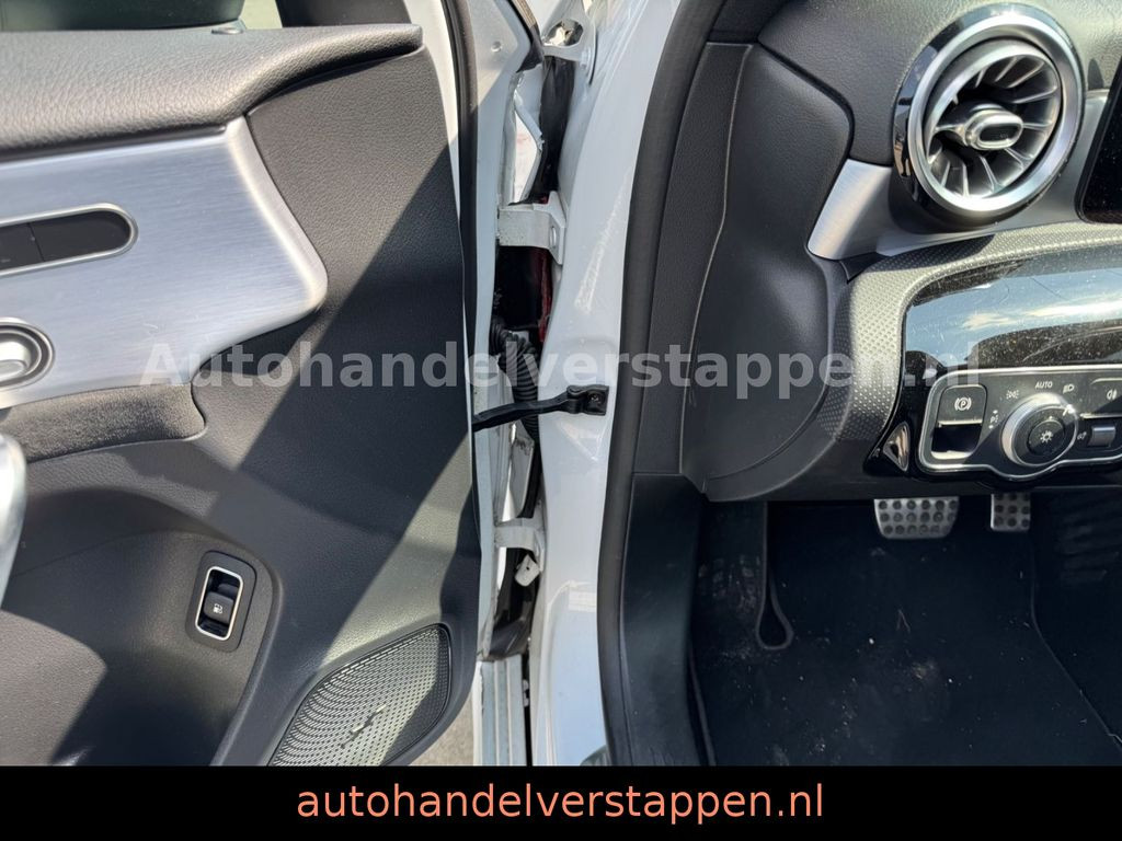 Mercedes-Benz A 250 e Hybrid AMG Sport Pano Burm Memory
