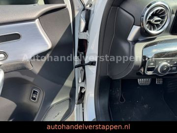 Mercedes-Benz A 250 e Hybrid AMG Sport Pano Burm Memory