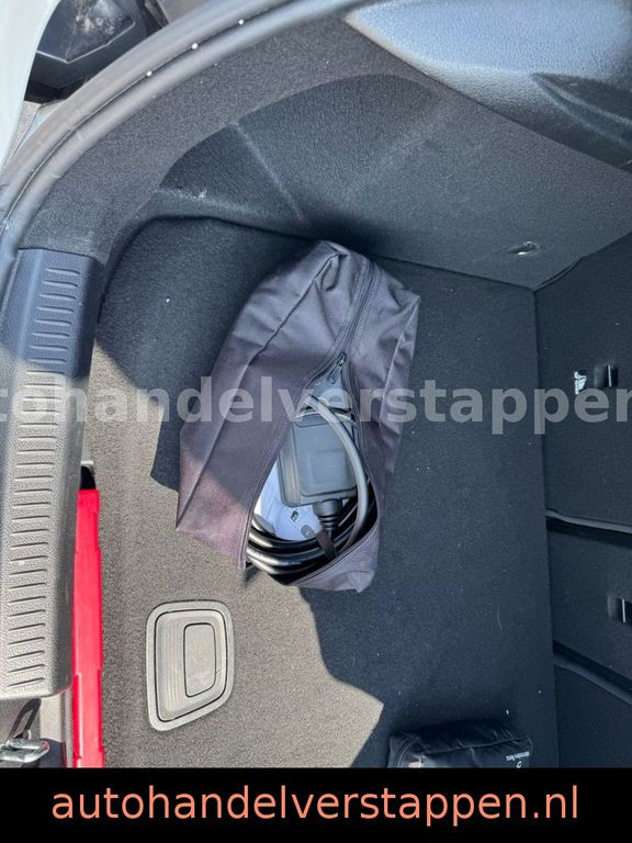 Mercedes-Benz A 250 e Hybrid AMG Sport Pano Burm Memory