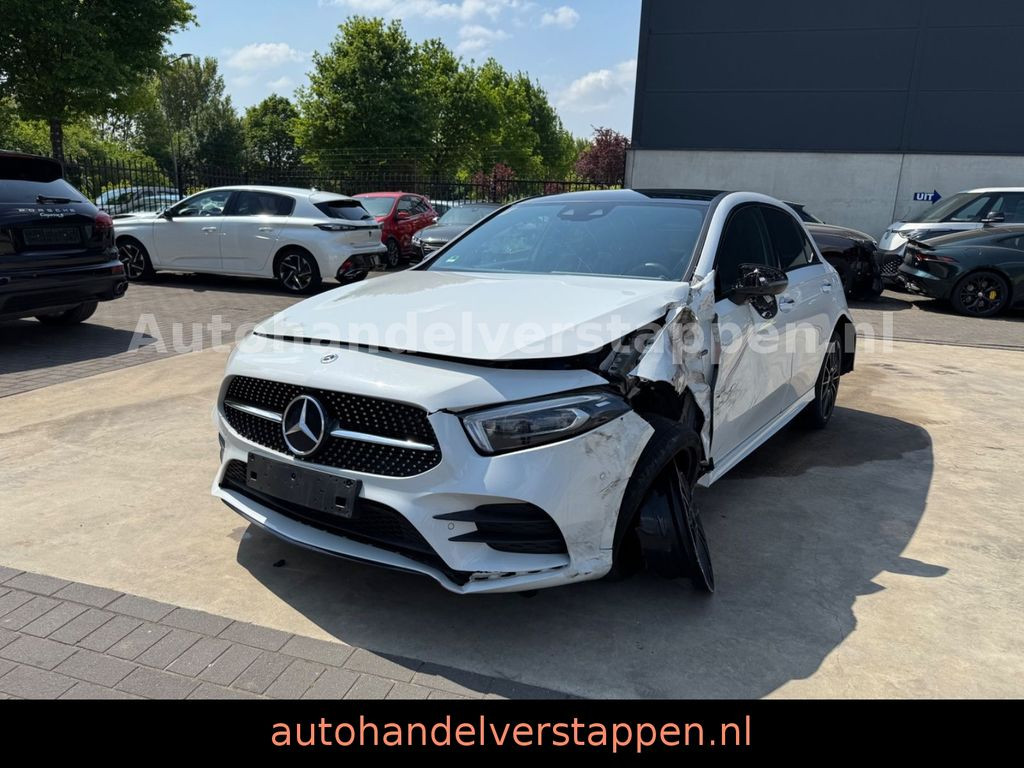 Mercedes-Benz A 250 e Hybrid AMG Sport Pano Burm Memory