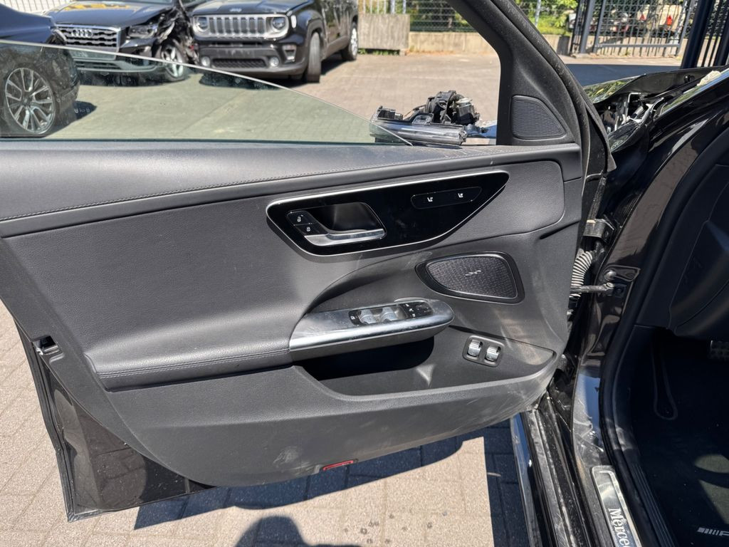 Mercedes-Benz C 300 e AMG Sport Pano Burm Hud Leder