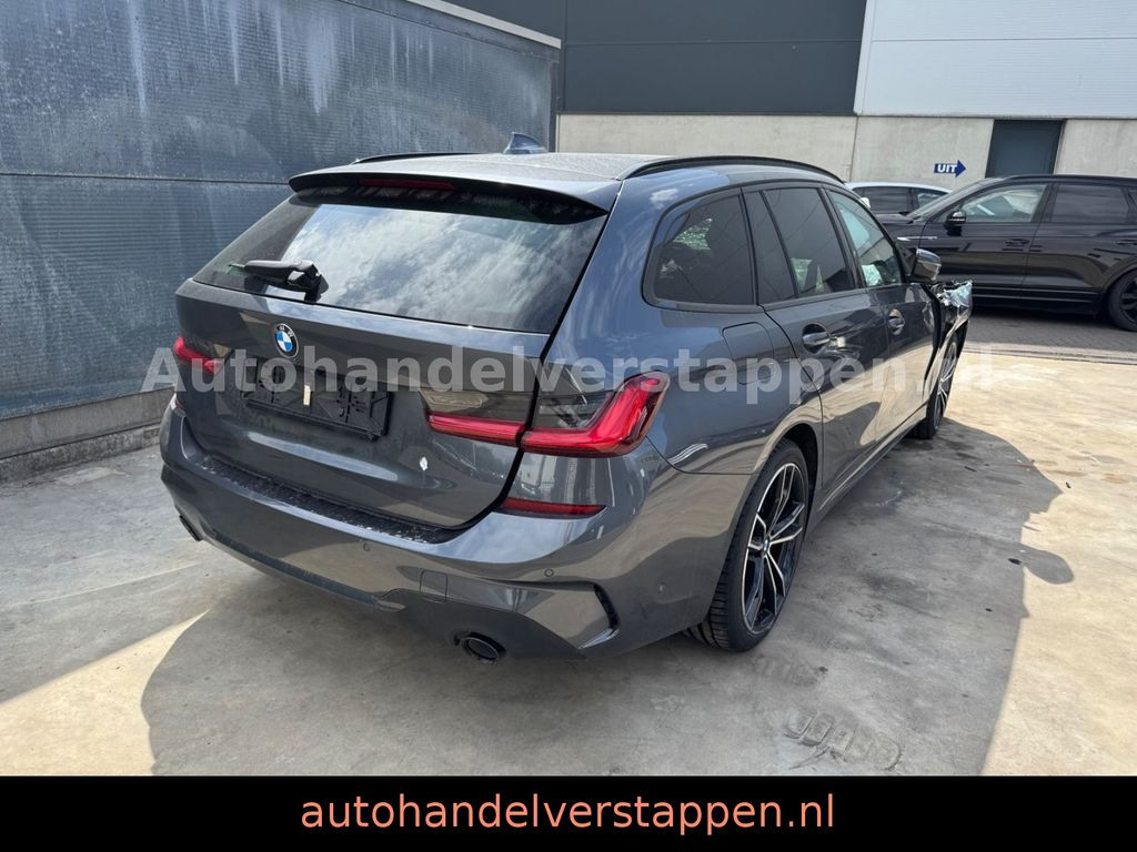 BMW 330e 185KW Plug in M Sport Panorama Laser