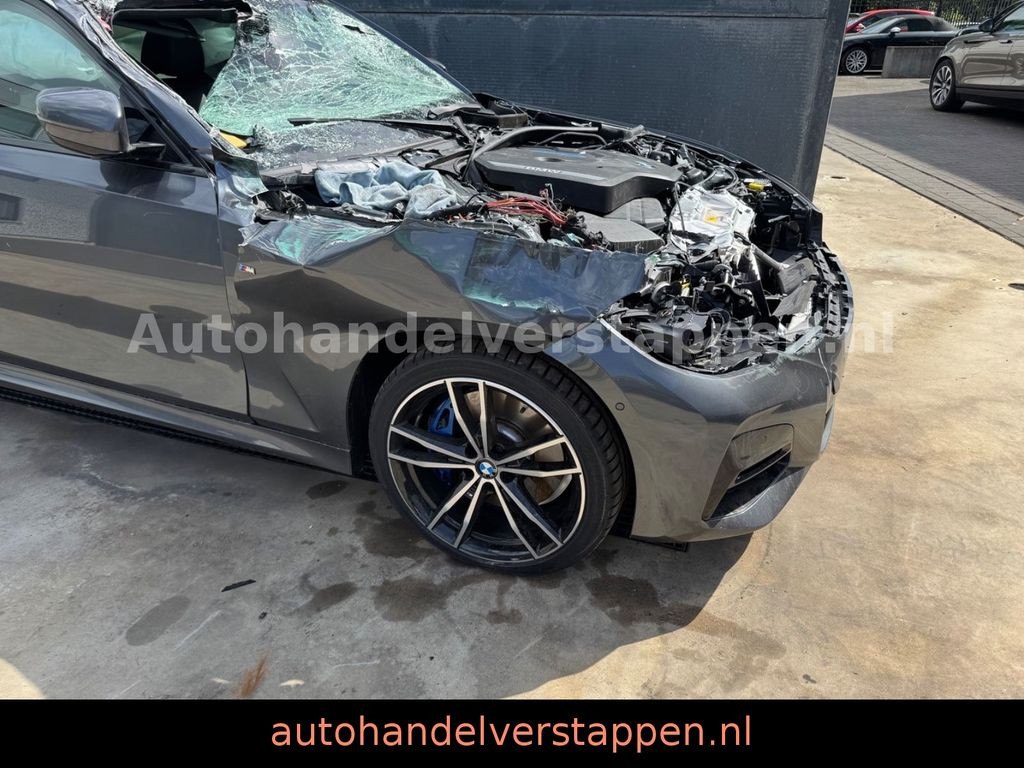 BMW 330e 185KW Plug in M Sport Panorama Laser
