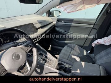 Volkswagen Golf VIII Lim. GTD 200PS Pano Black Style Harman