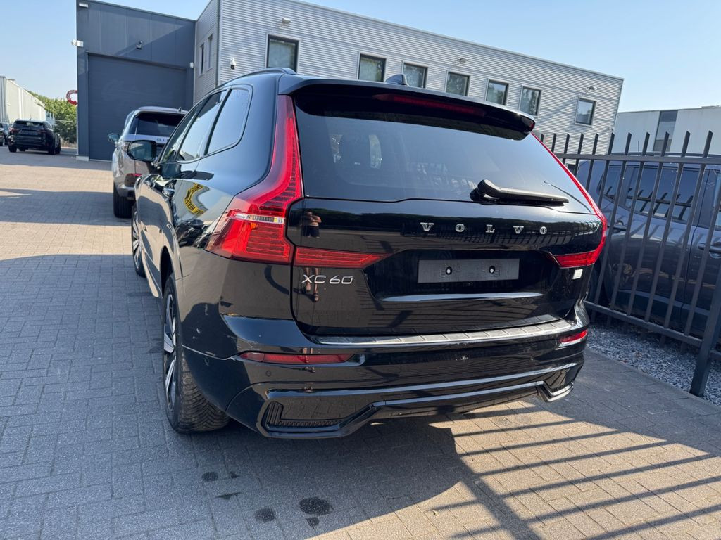 Volvo XC 60 T6 Plus Dark Recharge Plug-In Hybrid AWD