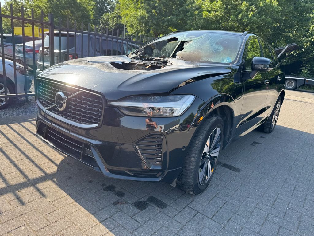 Volvo XC 60 T6 Plus Dark Recharge Plug-In Hybrid AWD