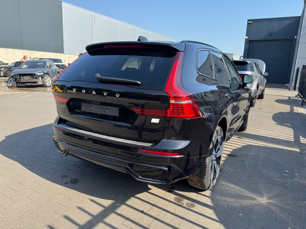 Volvo XC 60 T6 Plus Dark Recharge Plug-In Hybrid AWD
