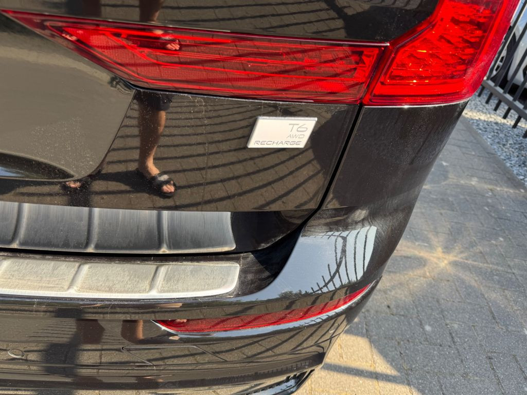 Volvo XC 60 T6 Plus Dark Recharge Plug-In Hybrid AWD