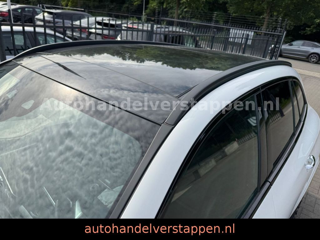 Mercedes-Benz GLC 300d 4Matic AMG Sport 9G-TRONIC Panorama