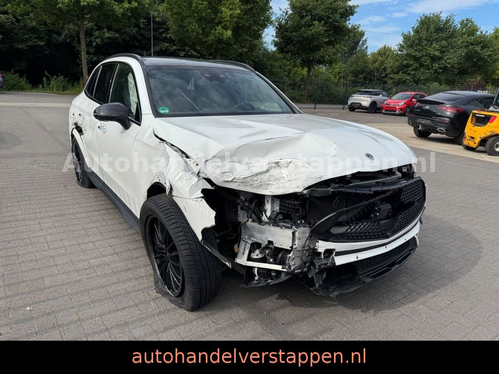 Mercedes-Benz GLC 300d 4Matic AMG Sport 9G-TRONIC Panorama