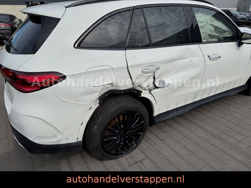 Mercedes-Benz GLC 300d 4Matic AMG Sport 9G-TRONIC Panorama