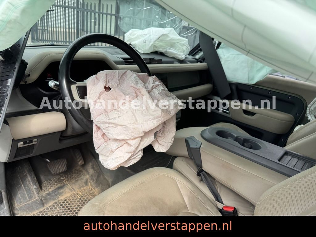 Land Rover Defender 90 P400 First Edition Run Roof