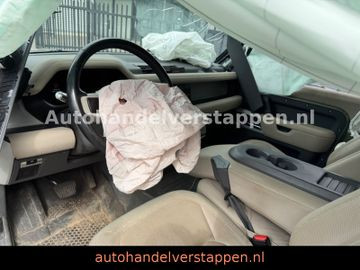Land Rover Defender 90 P400 First Edition Run Roof