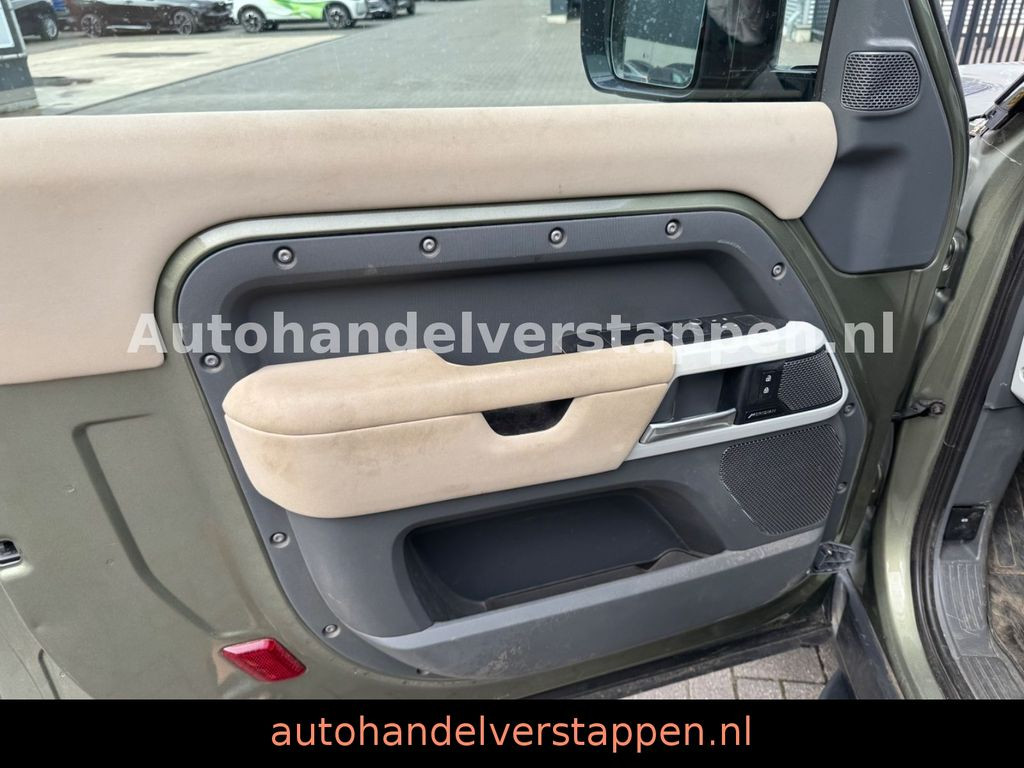 Land Rover Defender 90 P400 First Edition Run Roof