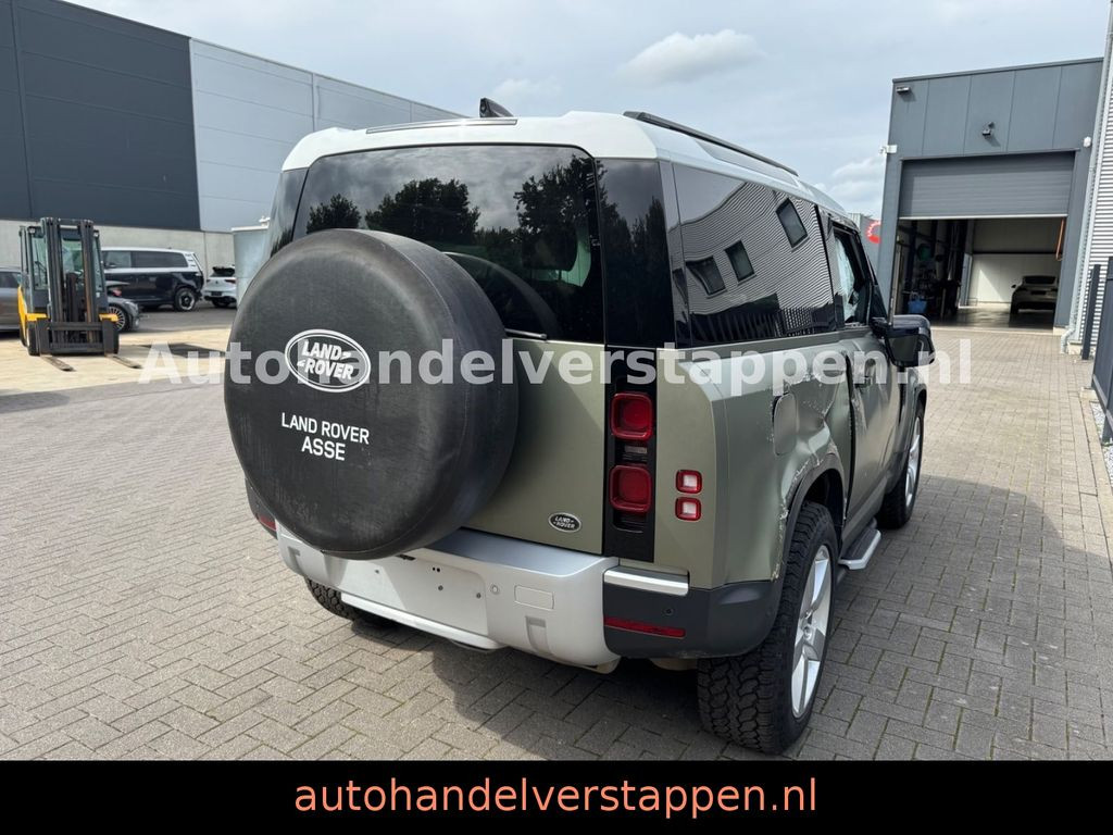 Land Rover Defender 90 P400 First Edition Run Roof
