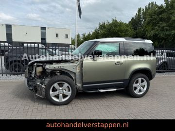 Land Rover Defender 90 P400 First Edition Run Roof