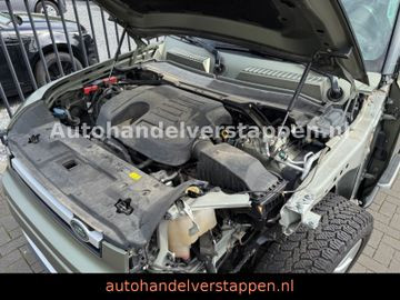 Land Rover Defender 90 P400 First Edition Run Roof