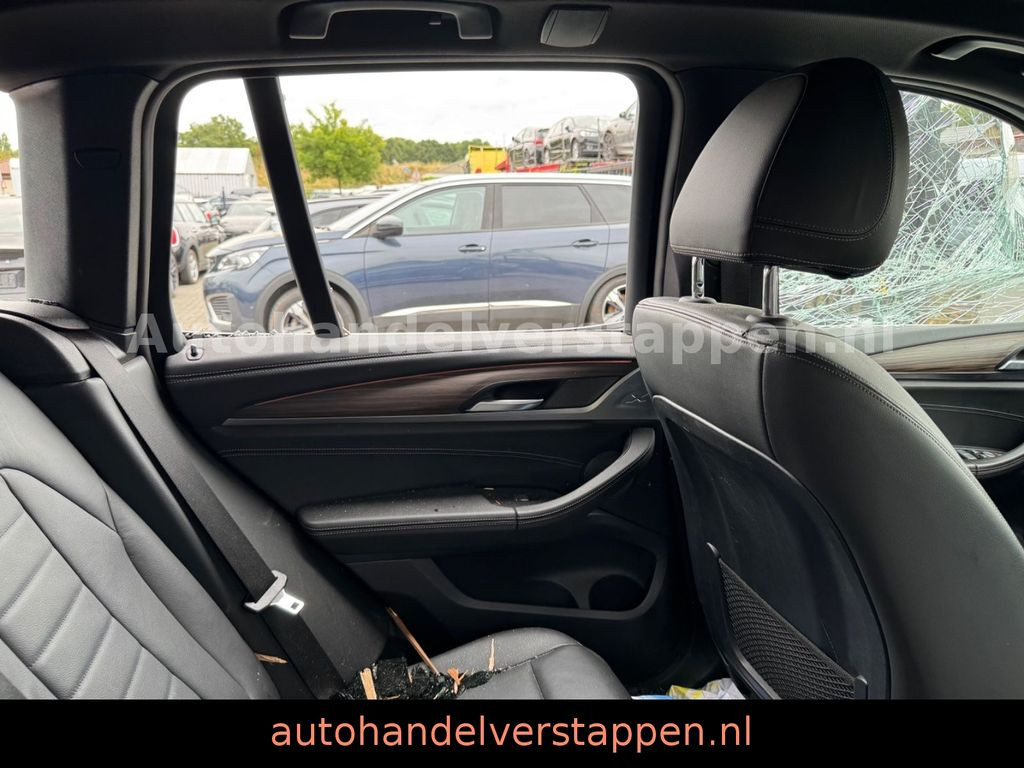 BMW X3 xDrive 30 i Luxury Line Harman 185KW