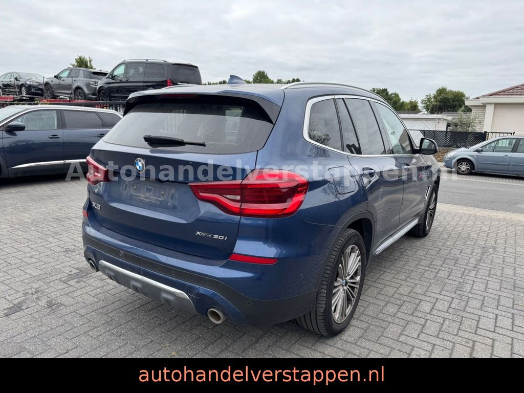BMW X3 xDrive 30 i Luxury Line Harman 185KW